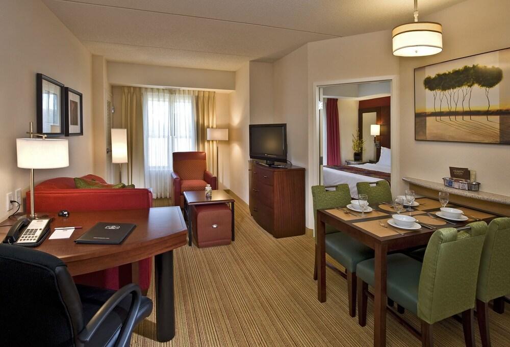 Residence Inn Newport News Airport Экстерьер фото