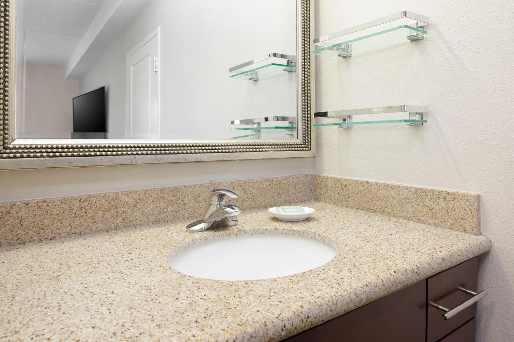 Residence Inn Newport News Airport Экстерьер фото