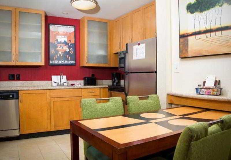Residence Inn Newport News Airport Экстерьер фото